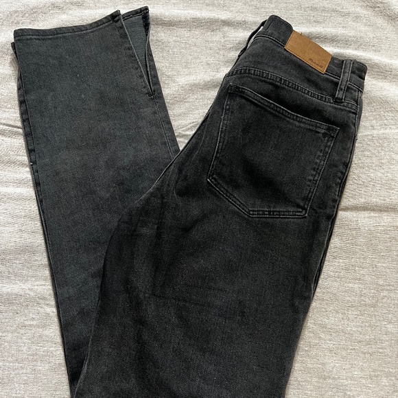 Madewell The Perfect Vintage Straight Jean in Nela Wash: Slit-Hem Edition - Picture 10 of 10